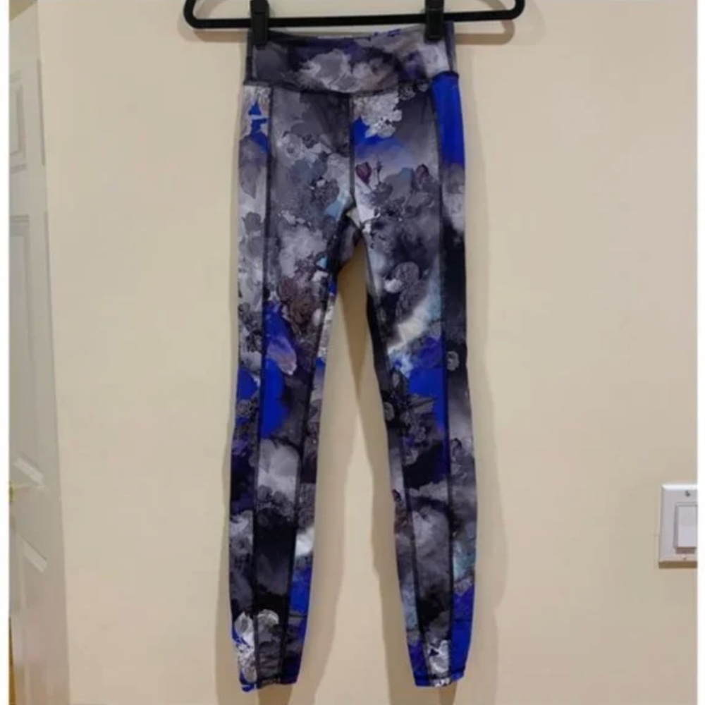 Nasty Gal Black & Blue Floral Patterned Watercolor Leggings [Extra Small / XS]